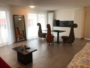 TV a/nebo společenská místnost v ubytování Hotel Hippel Krone