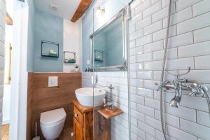 Kúpeľňa v ubytovaní Rustic Stone Villa Begovi Dvori- 15 minutes to Dubrovnik