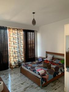 Postel nebo postele na pokoji v ubytování Beautiful and cozy duplex in the heart of Cairo