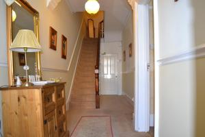 A kitchen or kitchenette at The Moorfield Hotel-Bed and Breakfast 