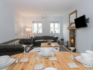 A seating area at Causeway Cottage