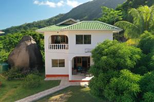 Gallery image of Josies Cottage in Beau Vallon