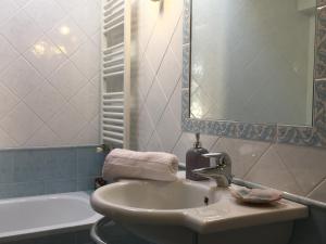 Koupelna v ubytování JFK b & b