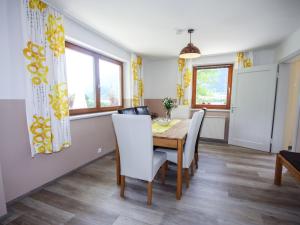 Posezení v ubytování Holiday Home Sonnhaus by Interhome + 14 fotografií