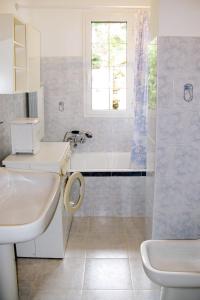Kúpeľňa v ubytovaní Apartment Ivano - PGI125 by Interhome