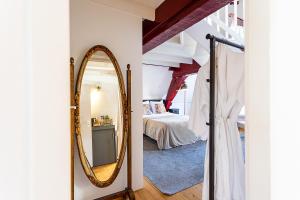 Postel nebo postele na pokoji v ubytování B&B Parijs aan de Kaai