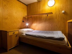 Postel nebo postele na pokoji v ubytování Zámecký Hostel Litomyšl