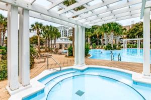 Gallery image of Sandestin Baytowne Wharf - Observation Point South #471 in Destin