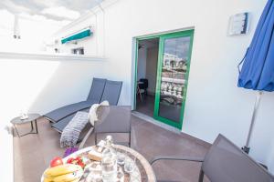 Posedenie v ubytovaní Casa Anemona with terrace shared pool sea views and free wifi