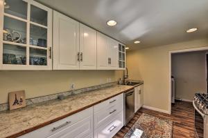 Renovated Rocky Mountain Cottage Walk to Main St!