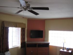 Gallery image of Americas Best Value Inn - Porterville in Porterville