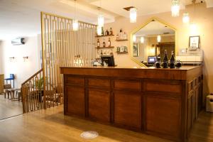 The lounge or bar area at Hôtel Rembrandt