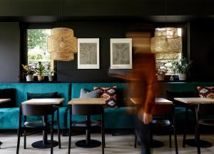 Posezení v ubytování DOM GÓRY LAS - ADULTS 11 plus - kameralnie, w rytmie slow, spokojna okolica w centrum Karpacza, bezpłatny parking, śniadania w cenie, ZAPYTAJ O PROMOCJĘ SYWESTROWĄ