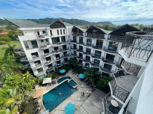 Loftmynd af PACIFIC SUITES Boutique Hotel and Bistro