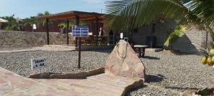 Imagen de la galería de Guille Bungalows, en Canoas de Punta Sal