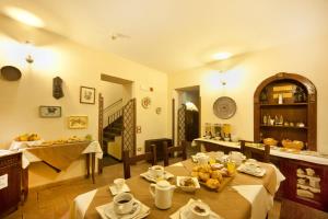 Gallery image of Hotel Il Convento in Naples