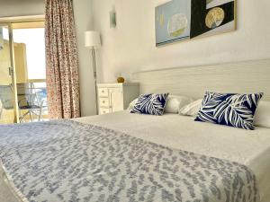 Apartamentos en Alquiler Chinasol, Almuñécar – Updated 2022 ...