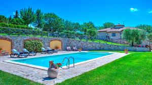 Fotografie z fotogalerie ubytování COLLE DEL SOLE 7&1, Emma Villas v destinaci Avigliano