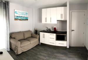 Kuchnia lub aneks kuchenny w obiekcie Apartamentos MareaBeach