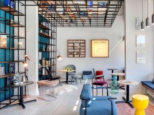 Posezení v ubytování Hôtel ibis Styles Clermont-Ferrand Gare
