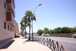 Zdjęcie z galerii obiektu Ático Aire del Andarax con terraza y aparcamiento entre el mar y desierto w mieście Viator