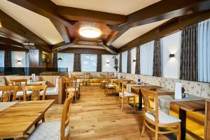 Restaurace v ubytování Hotel Rupertihof + 37 fotografií