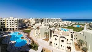 Bazén v ubytování Gravity Hotel & Aqua Park Sahl Hasheesh Families and Couples Only nebo v jeho okolí