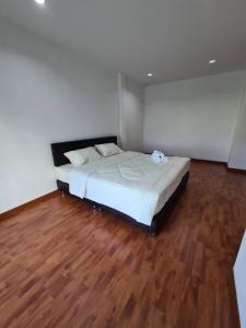 Fotografie z fotogalerie ubytování YYK Homestay v destinaci Ban Khlong Krang + 57 fotografií