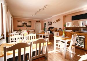 Gallery image of ARRIVEL Pension Haus am Bach in Allershausen