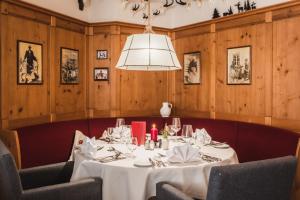 Restauracja lub miejsce do jedzenia w obiekcie Alte Schmiede Hiltpolt