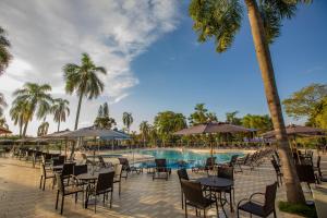 A piscina localizada em Grand Carimã Resort & Convention Center ou nos arredores