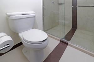 Ένα μπάνιο στο Holiday Inn Express - Tuxpan by IHG