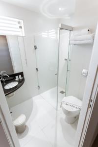 A bathroom at Hotel Cidade Araxá