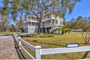 Spacious Gulf Shores Home Private Pool and Deck!外面的花园