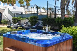 The swimming pool at or close to The Secret Garden Holiday Home