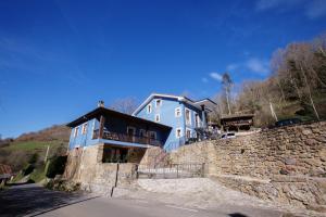 Gallery image of La Casona de Cardes in Cangas de Onís