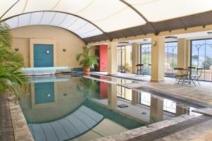 Πισίνα στο ή κοντά στο 48 The Village in Hout Bay