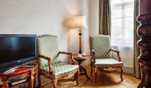 TV a/nebo společenská místnost v ubytování Hotel Residence Bijou de Prague