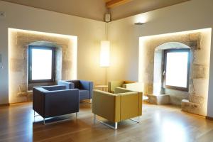 A seating area at Hotel Santuari Balaguer