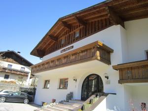 The building in which az apartmanhoteleket is located Még 26 kép