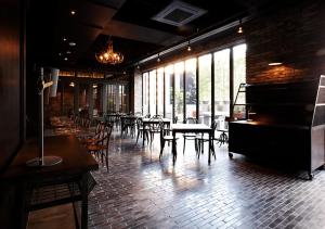 Restavracija oz. druge možnosti za prehrano v nastanitvi Lee Design Hotel