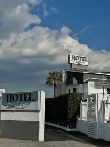 Budova, v ktorej sa hotel nachádza
