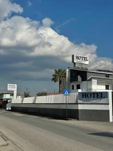 Budova, v ktorej sa hotel nachádza