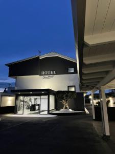 Budova, v ktorej sa hotel nachádza