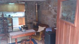 Η κουζίνα ή μικρή κουζίνα στο Casa do Faroca +11 φωτογραφίες