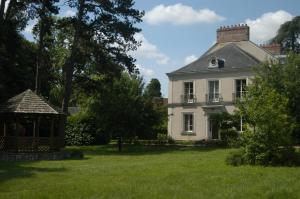 Foto da galeria de Cèdre et Charme em Saint-Branchs