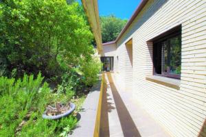 Vonkajšia záhrada v ubytovaní V&V LLORET- Villa Nicole