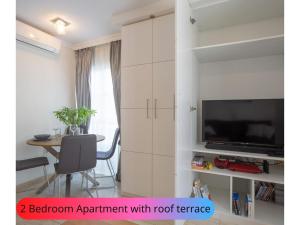 Apartamento de 1 dormitorio con raíz en Desirable Rooftop Terrace , 2 Bedroom apartment with WiFi by Aqua Vista Tenerife, en Callao Salvaje