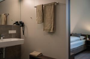 Ванна кімната в eee Hotel Graz