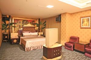 In-stone Motel 객실 침대